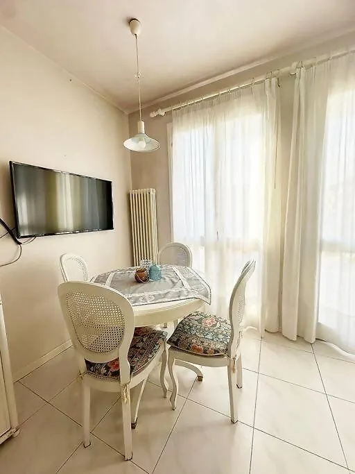 Bardolino In1 Apartment 0*,  이탈리아