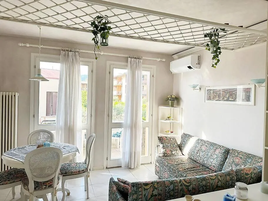 Bardolino In1 Apartment